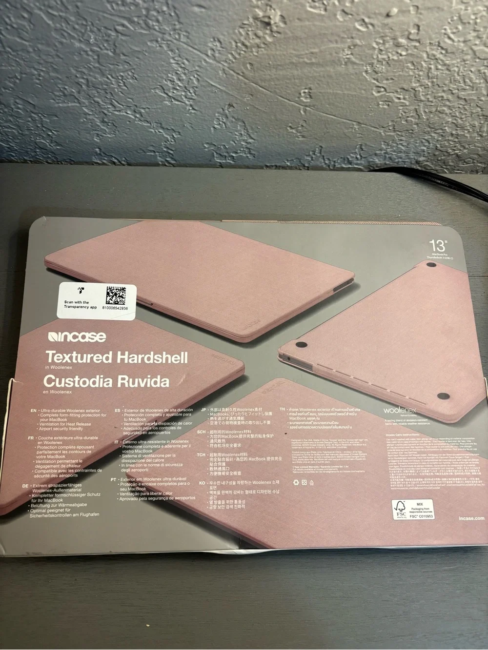 Incase Textured Hardshell Sleeve in Blush Pink